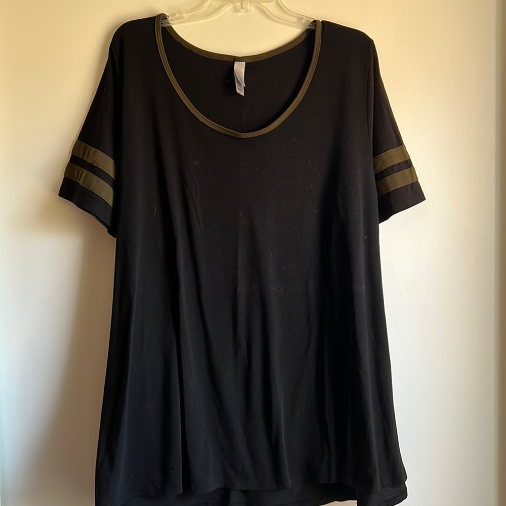 Lularoe Perfect T